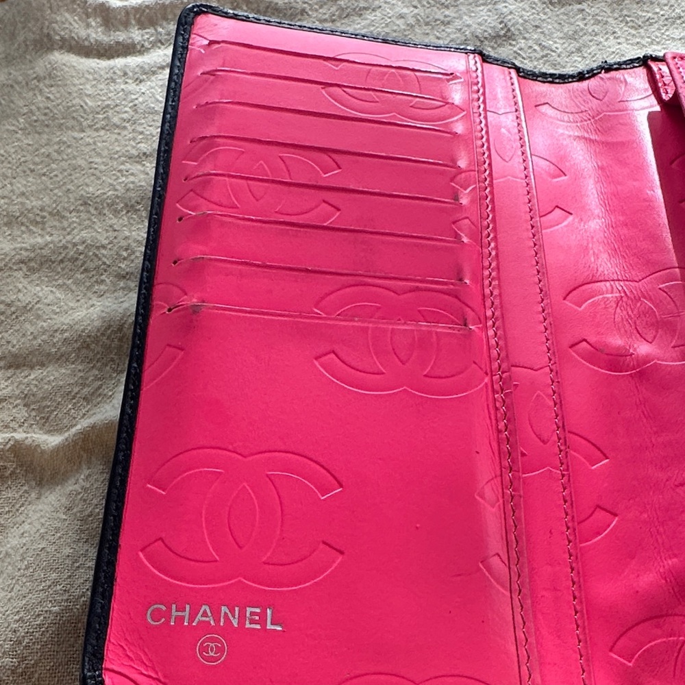 CHANEL Cambon Black Quilted Leather Cover - Picture 8 of 16